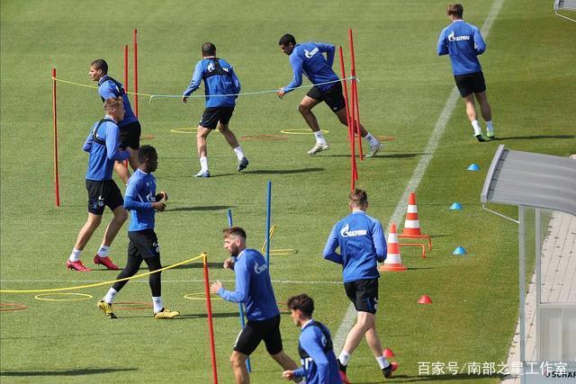 小兹维列夫3-1战胜布洛克斯 晋级温网男单第二轮